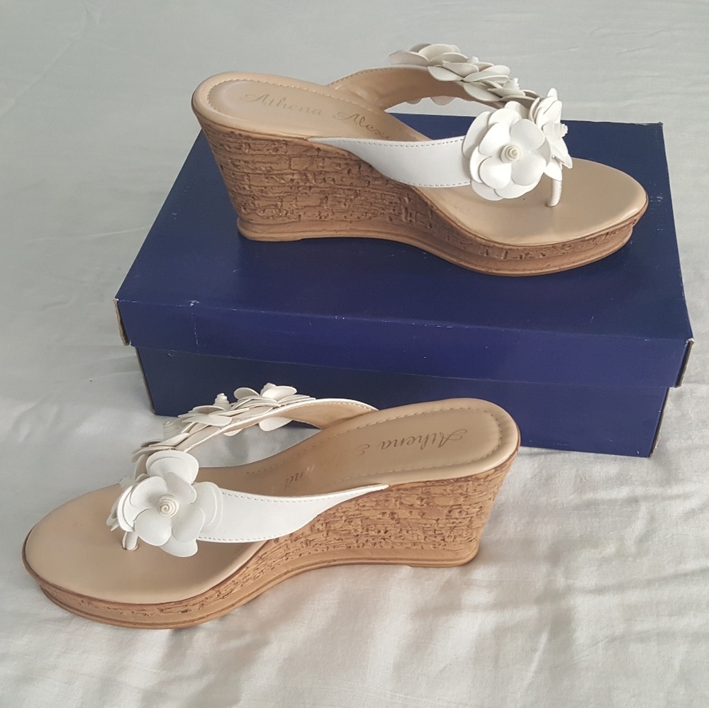 Wedge w/ cork platform & white straps